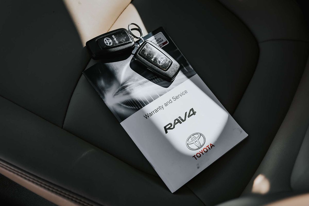 2019 Toyota RAV4 Cruiser AXAH54R