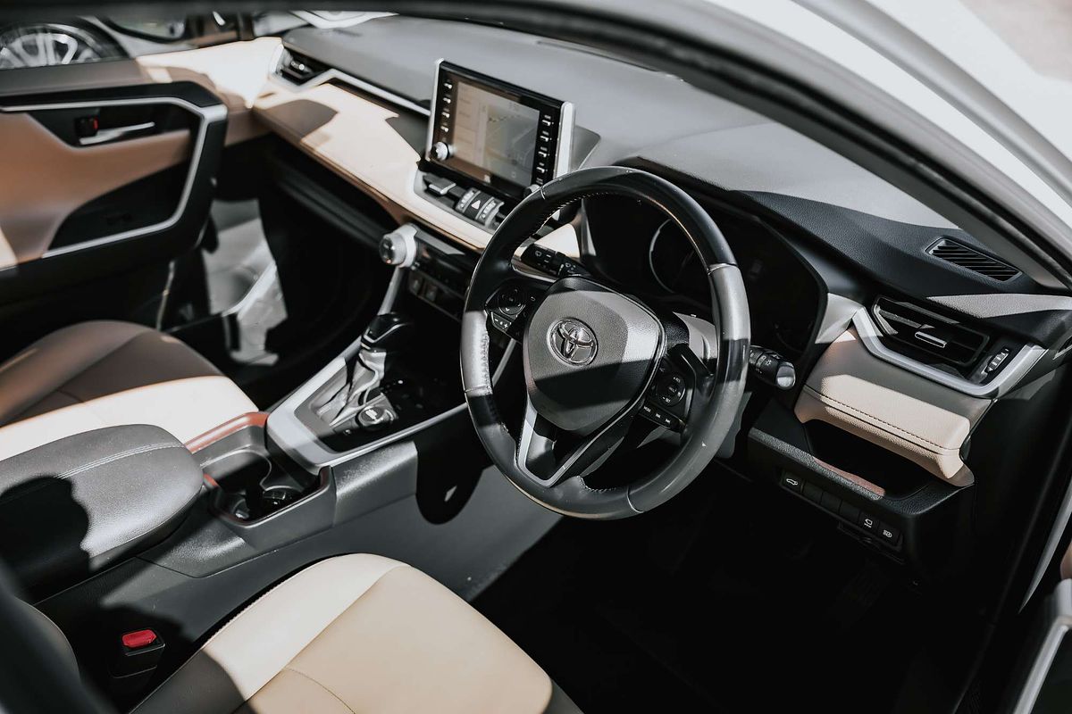 2019 Toyota RAV4 Cruiser AXAH54R