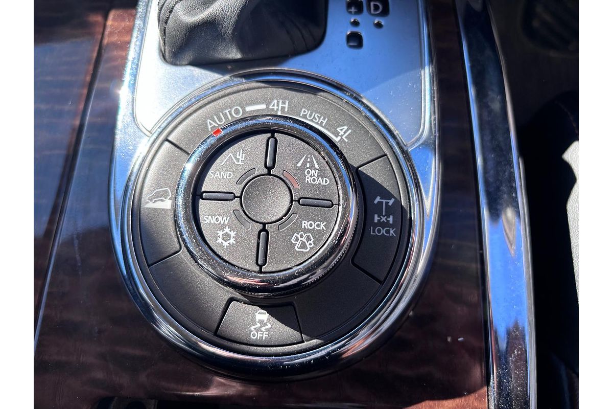 2023 Nissan Patrol Ti Y62