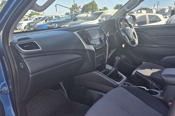 2022 Mitsubishi Triton GLX+ MR 4X4