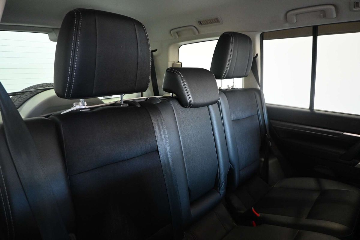 2014 Mitsubishi Pajero VR-X LWB (4x4) NW MY14