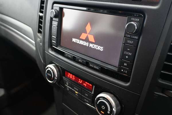 2014 Mitsubishi Pajero VR-X LWB (4x4) NW MY14