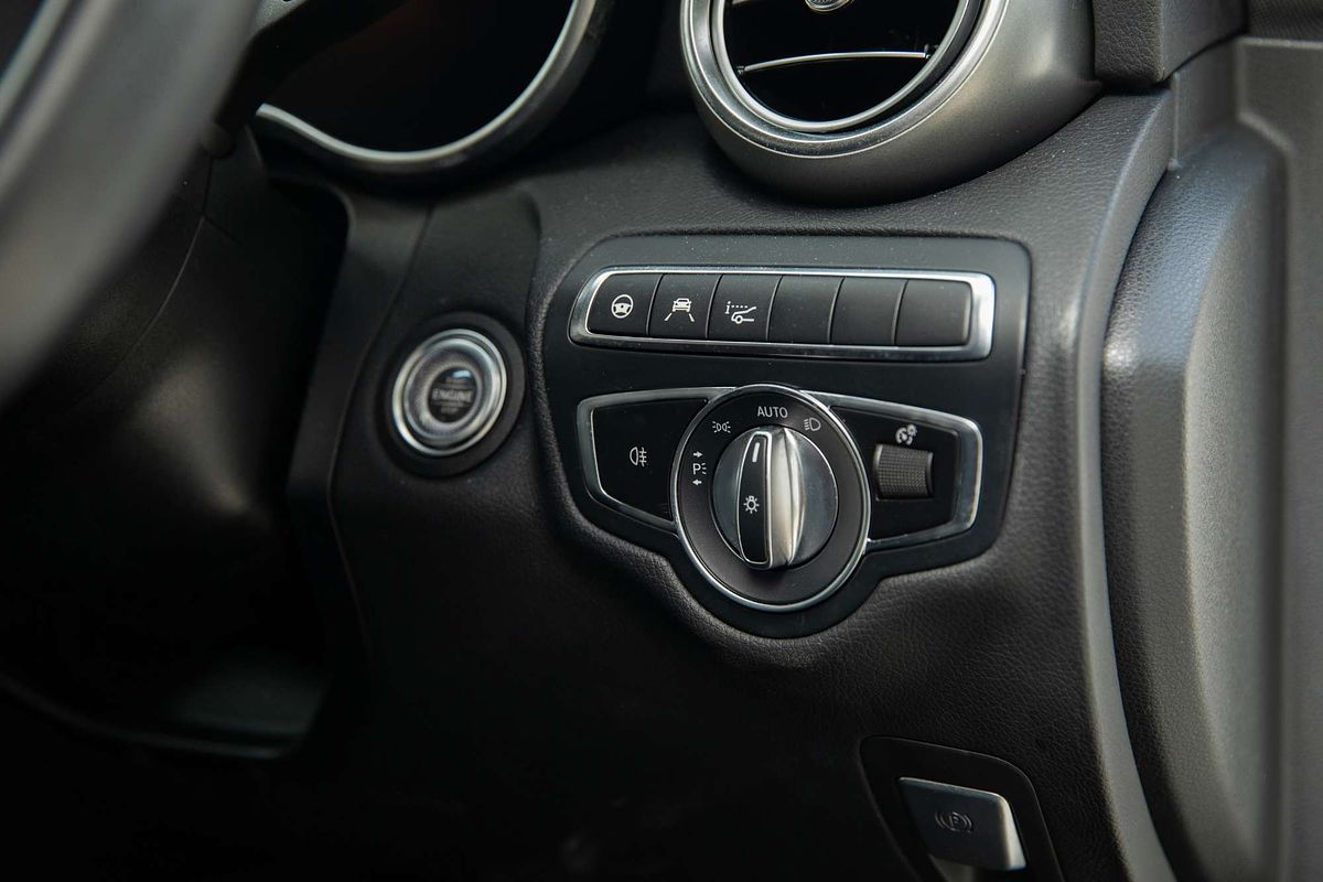 2021 Mercedes-Benz C-Class C300 C205