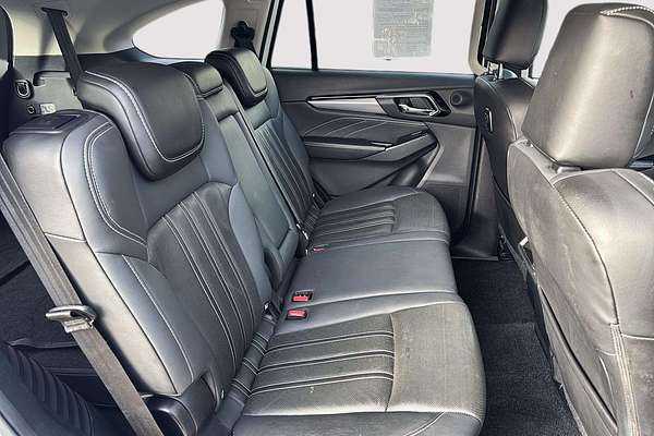 2021 Isuzu MU-X LS-T