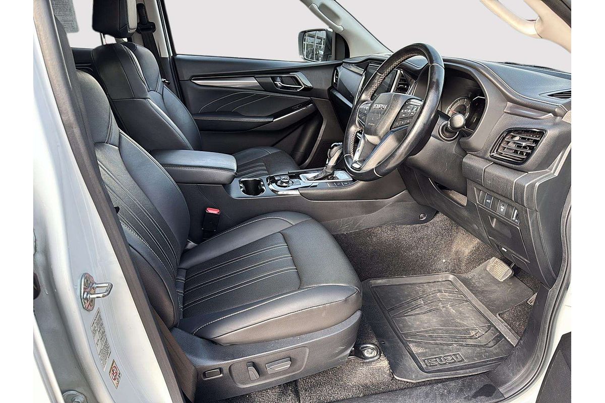 2021 Isuzu MU-X LS-T