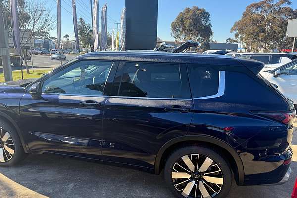2025 Mitsubishi Outlander Exceed ZM