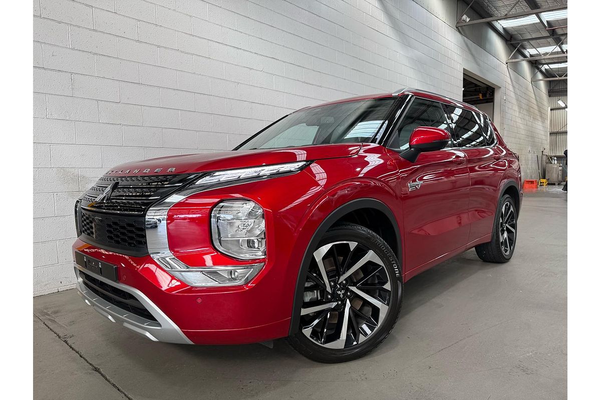 2024 Mitsubishi Outlander PHEV Exceed ZM