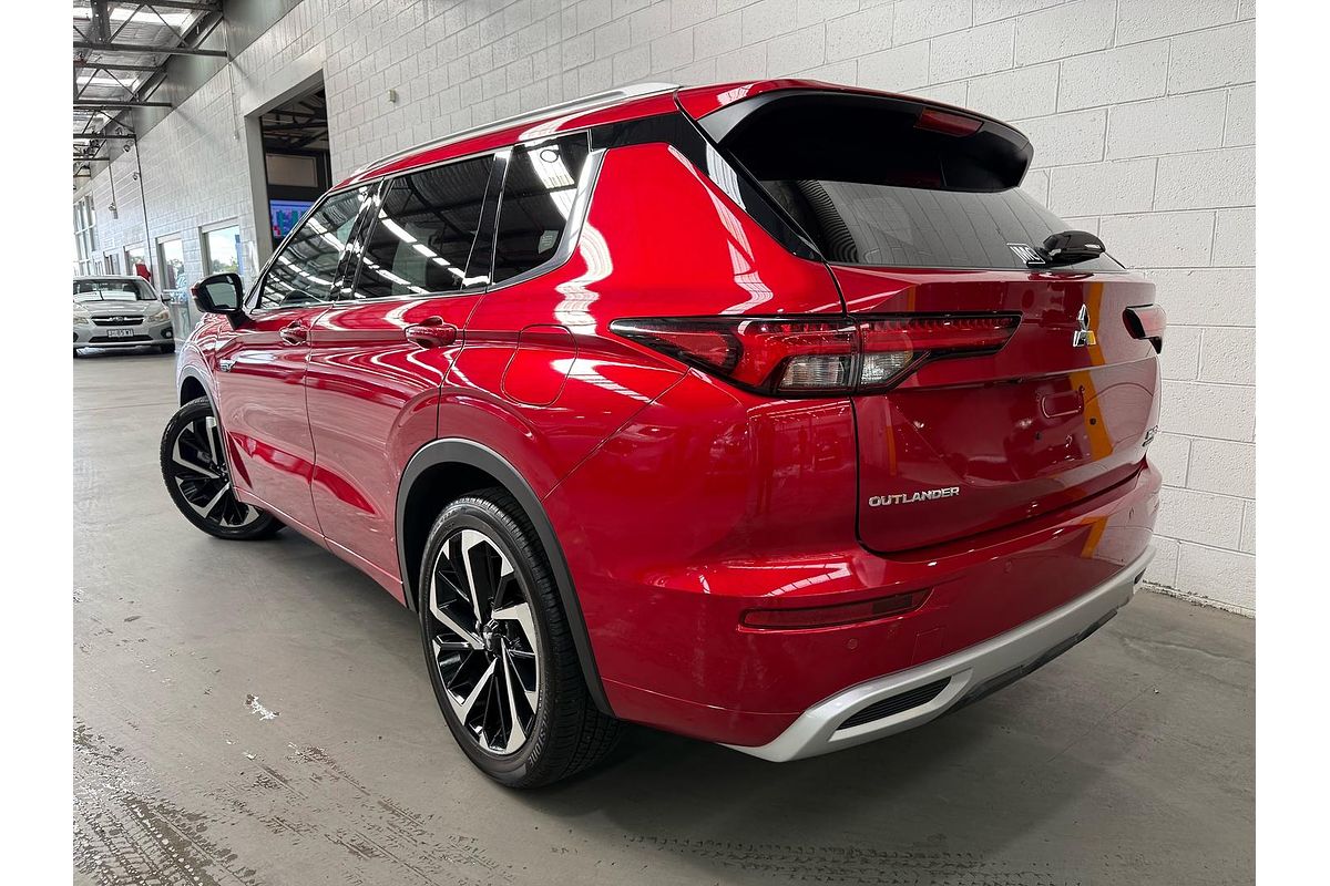 2024 Mitsubishi Outlander PHEV Exceed ZM