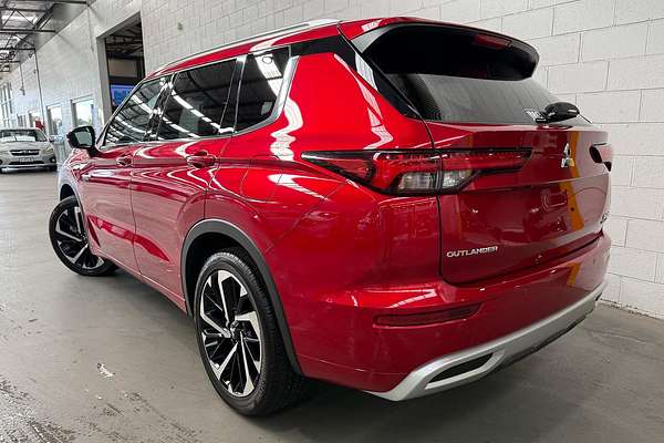 2024 Mitsubishi Outlander PHEV Exceed ZM