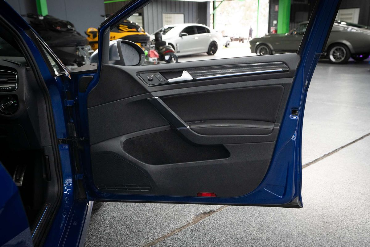 2015 Volkswagen Golf R 7