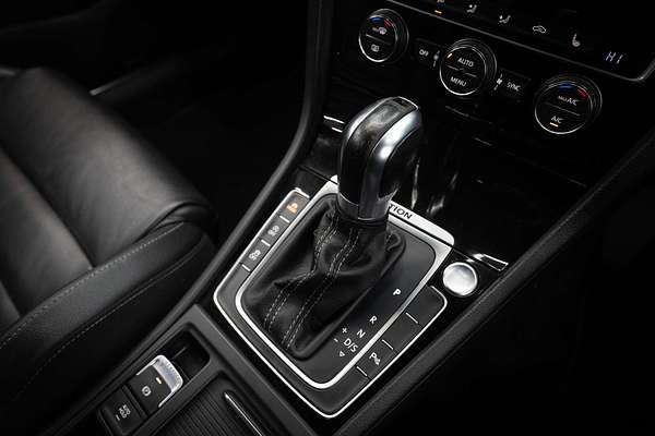2015 Volkswagen Golf R 7