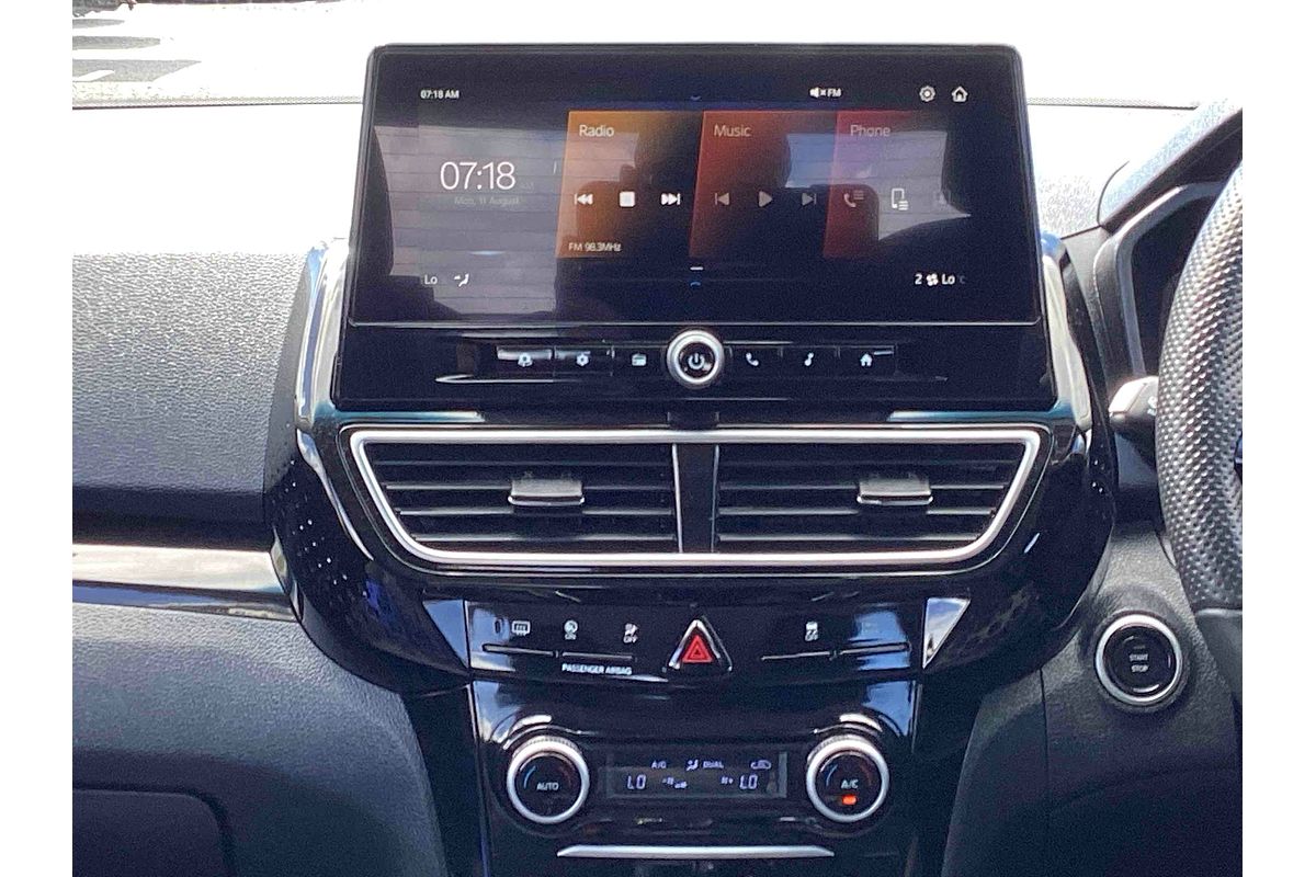 2025 Mahindra XUV3XO AX5L