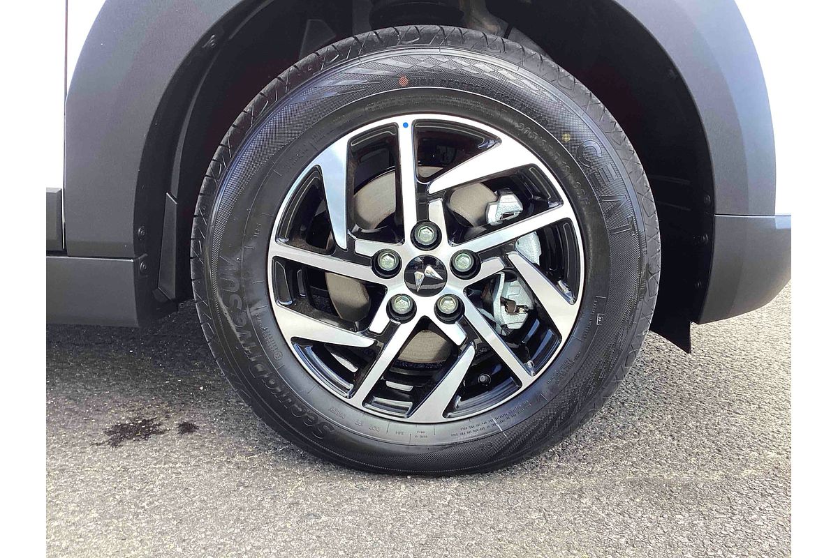 2025 Mahindra XUV3XO AX5L