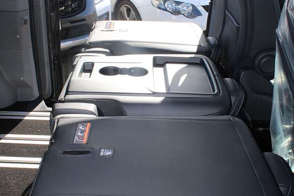 2025 Ford Tourneo Titanium X AV SWB