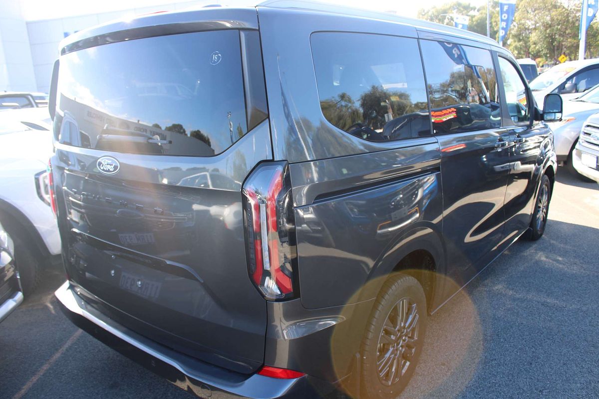 2025 Ford Tourneo Titanium X AV SWB