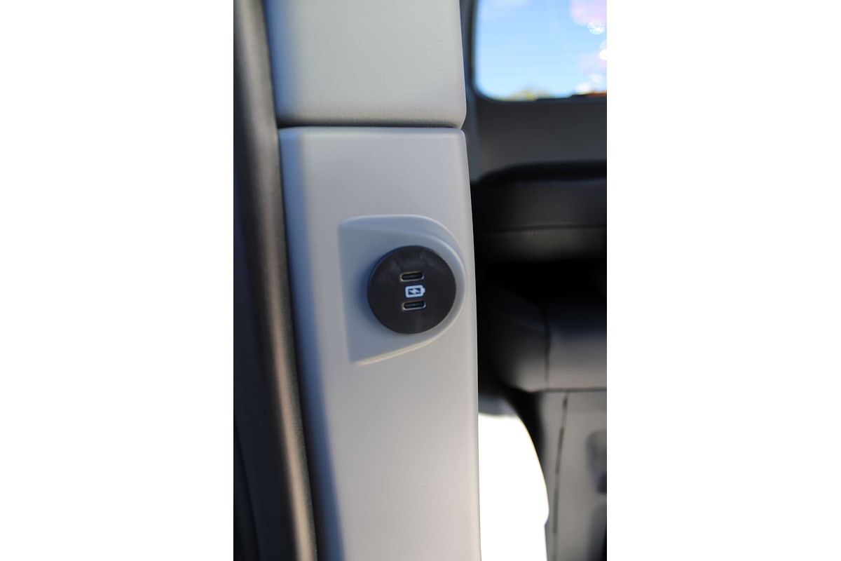 2025 Ford Tourneo Titanium X AV SWB