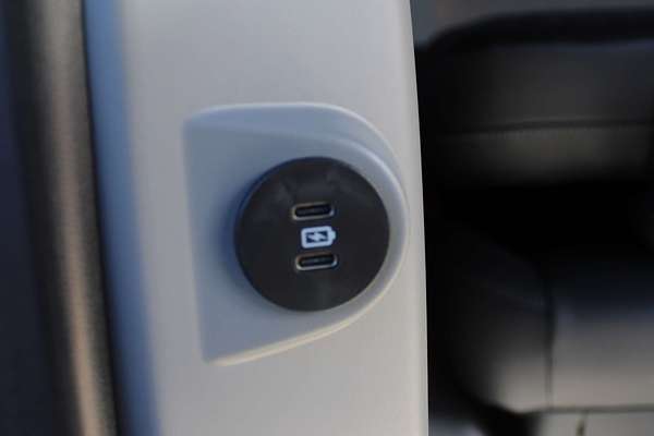 2025 Ford Tourneo Titanium X AV SWB