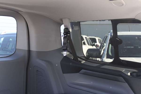 2025 Ford Tourneo Titanium X AV SWB