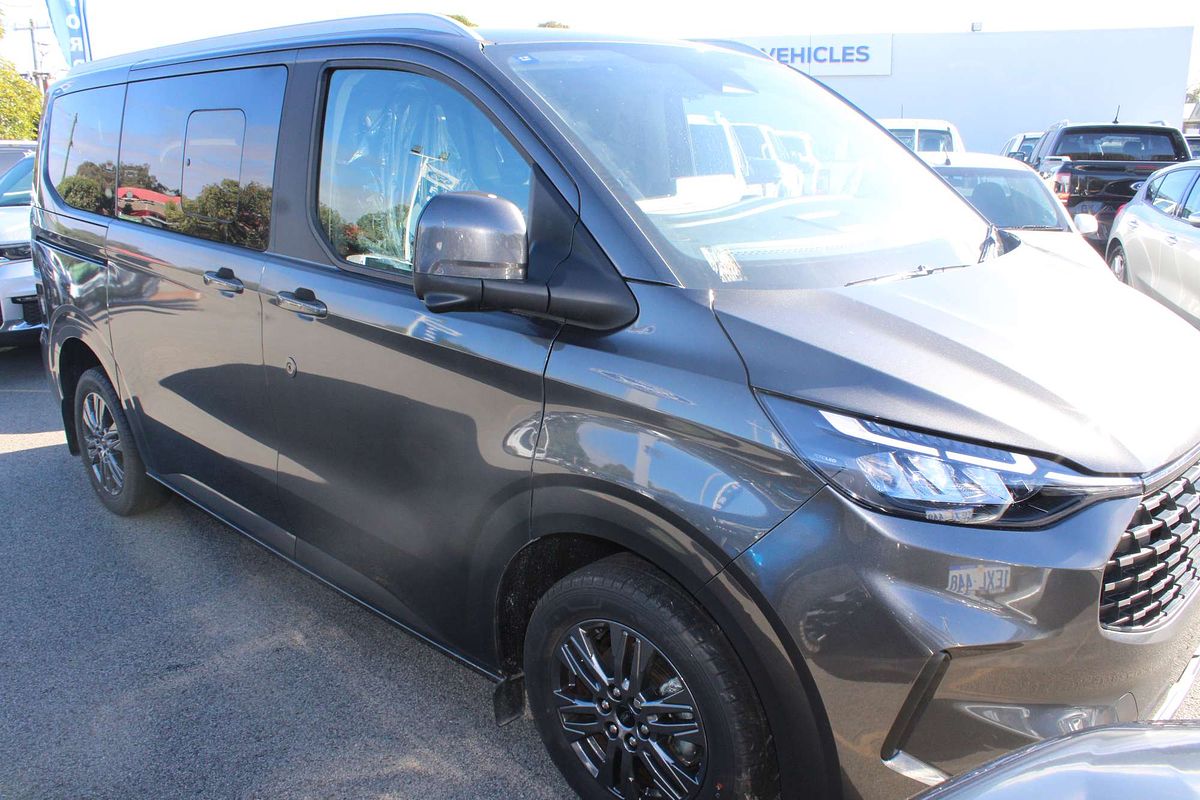 2025 Ford Tourneo Titanium X AV SWB