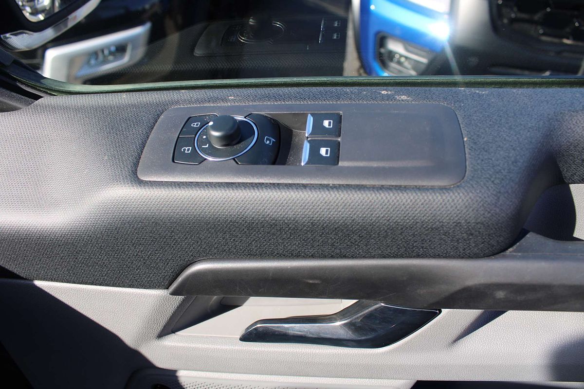 2025 Ford Tourneo Titanium X AV SWB