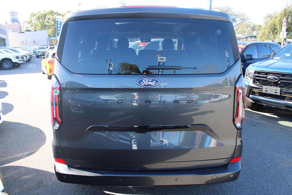 2025 Ford Tourneo Titanium X AV SWB
