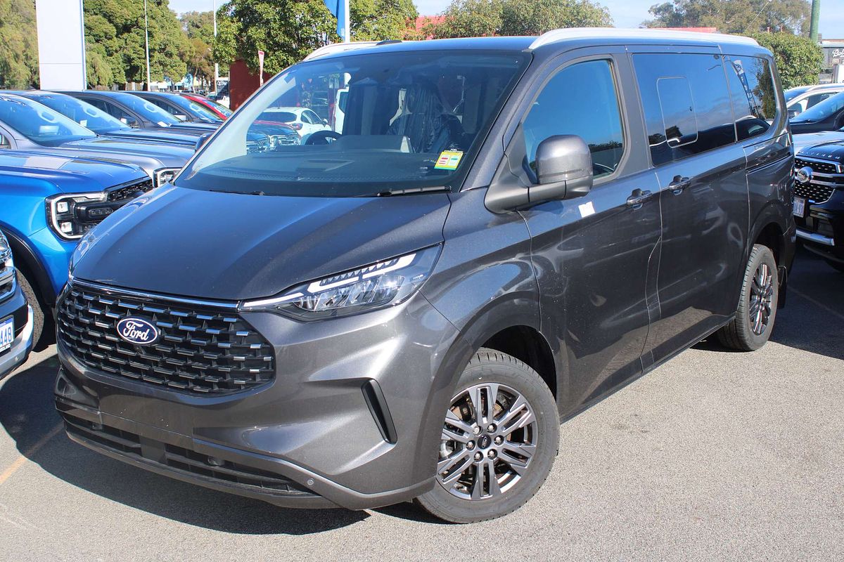 2025 Ford Tourneo Titanium X AV SWB
