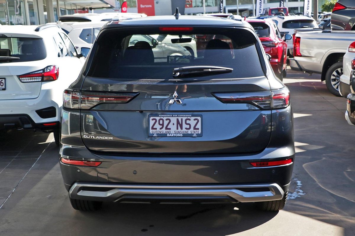 2025 Mitsubishi Outlander LS ZM