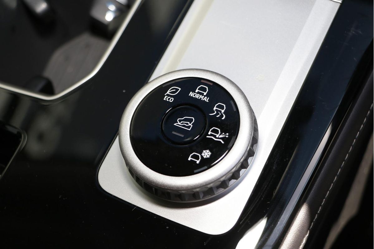 2025 Mitsubishi Outlander LS ZM