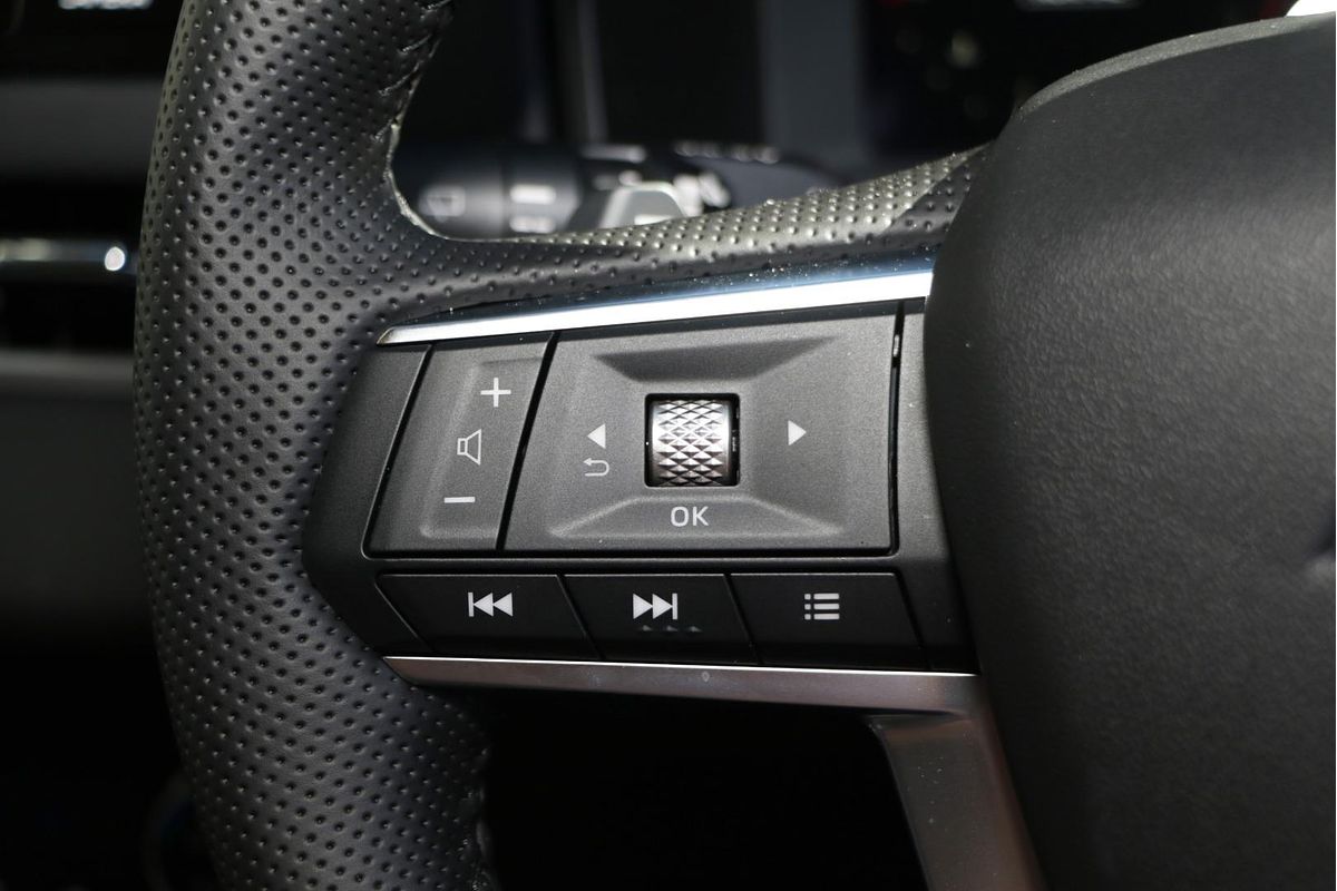 2025 Mitsubishi Outlander LS ZM