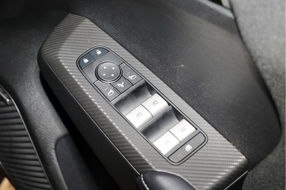 2025 Mitsubishi Outlander LS ZM