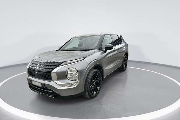 2023 Mitsubishi Outlander LS ZM