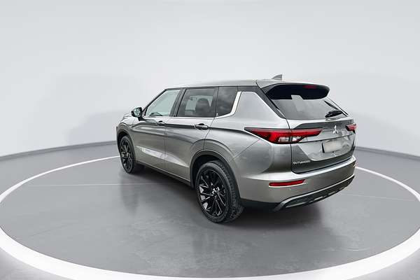 2023 Mitsubishi Outlander LS ZM