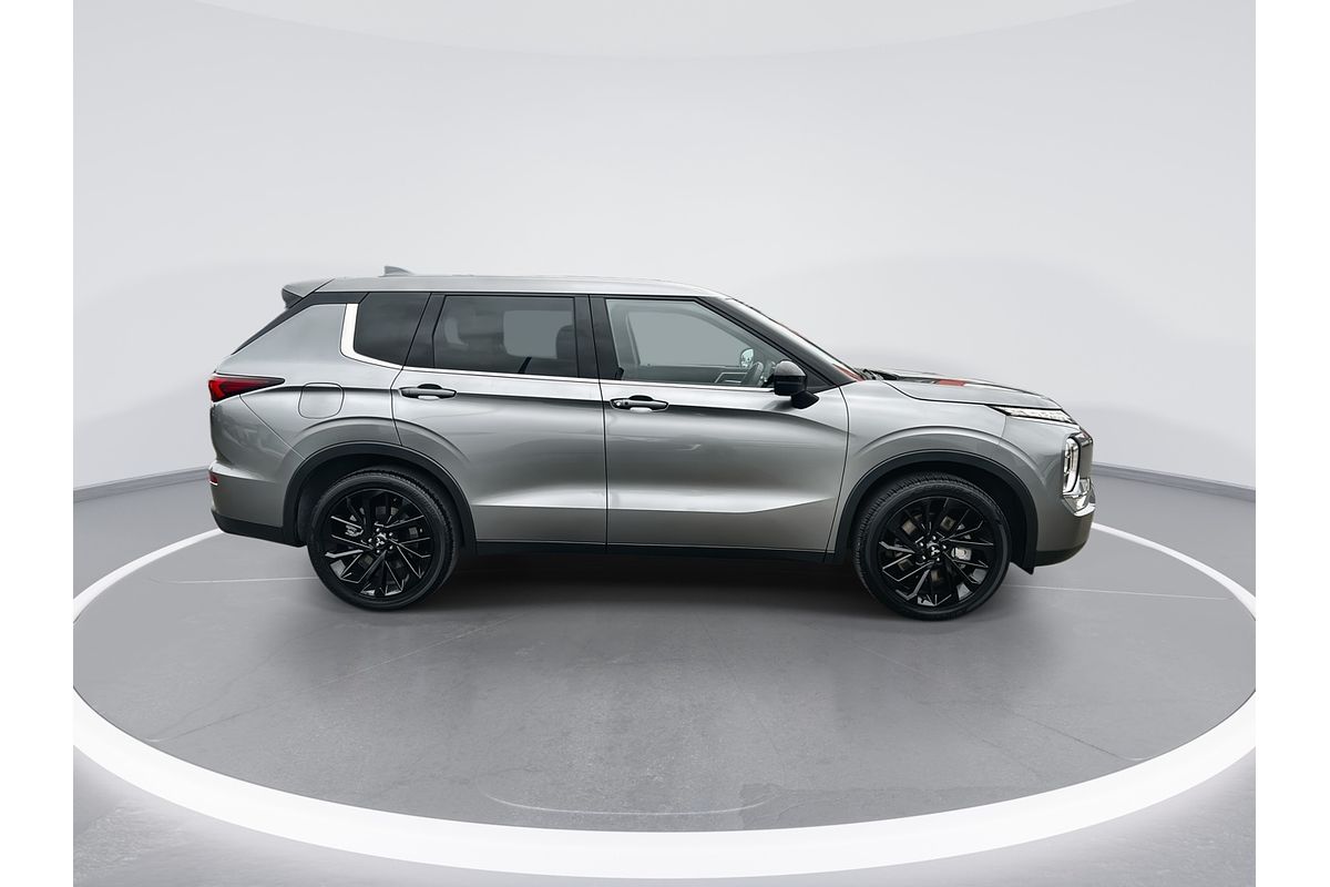 2023 Mitsubishi Outlander LS ZM