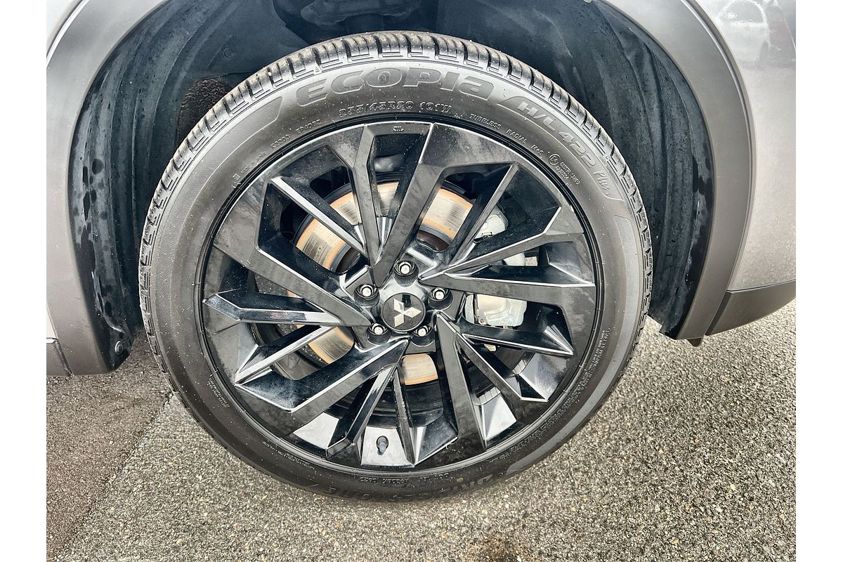 2023 Mitsubishi Outlander LS ZM