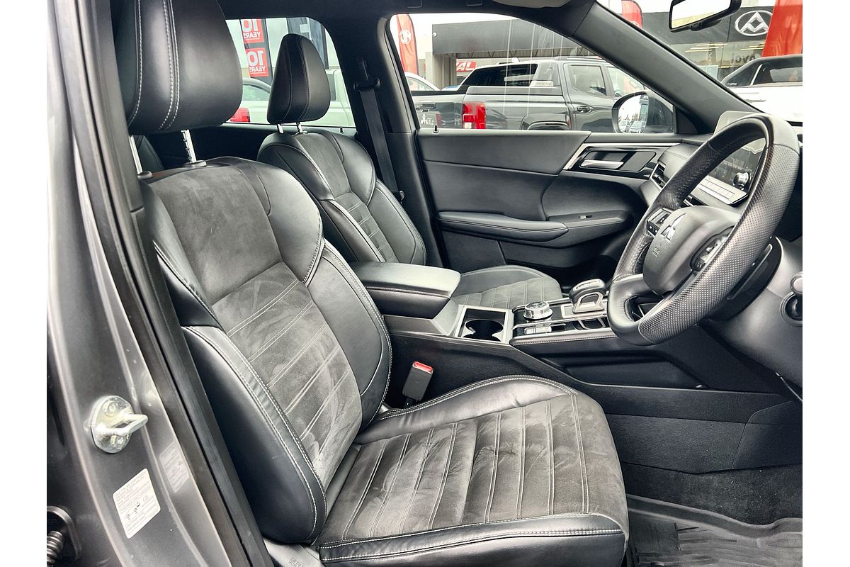 2023 Mitsubishi Outlander LS ZM