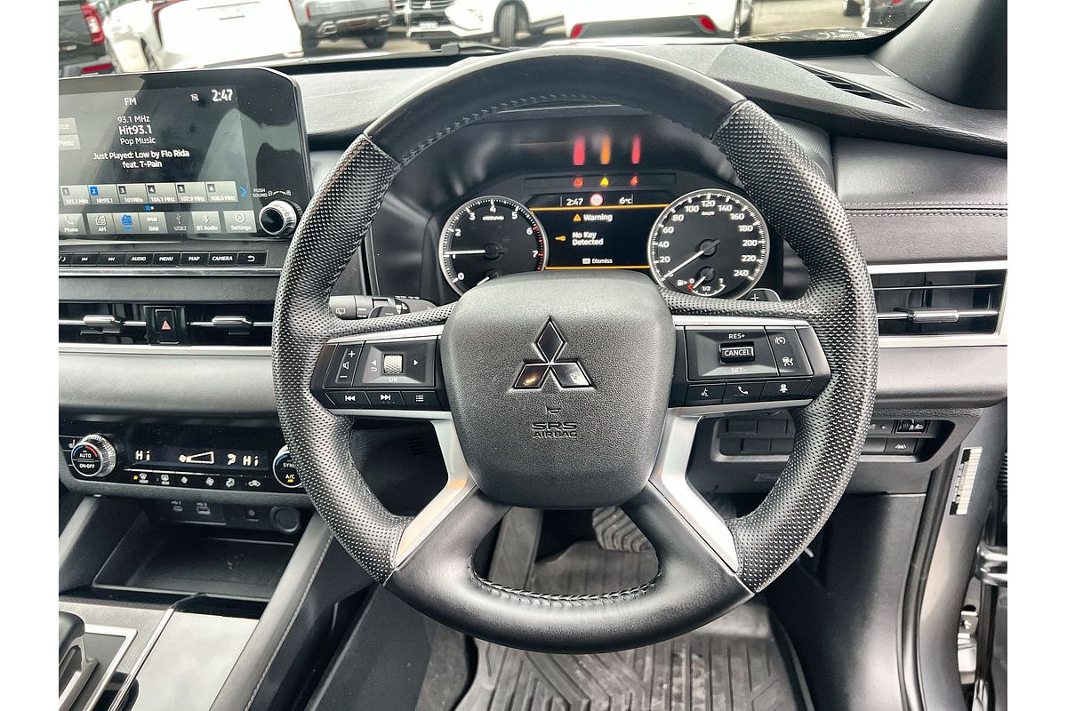 2023 Mitsubishi Outlander LS ZM