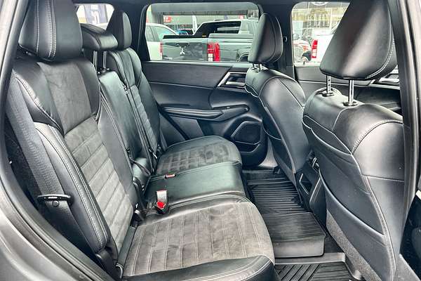 2023 Mitsubishi Outlander LS ZM