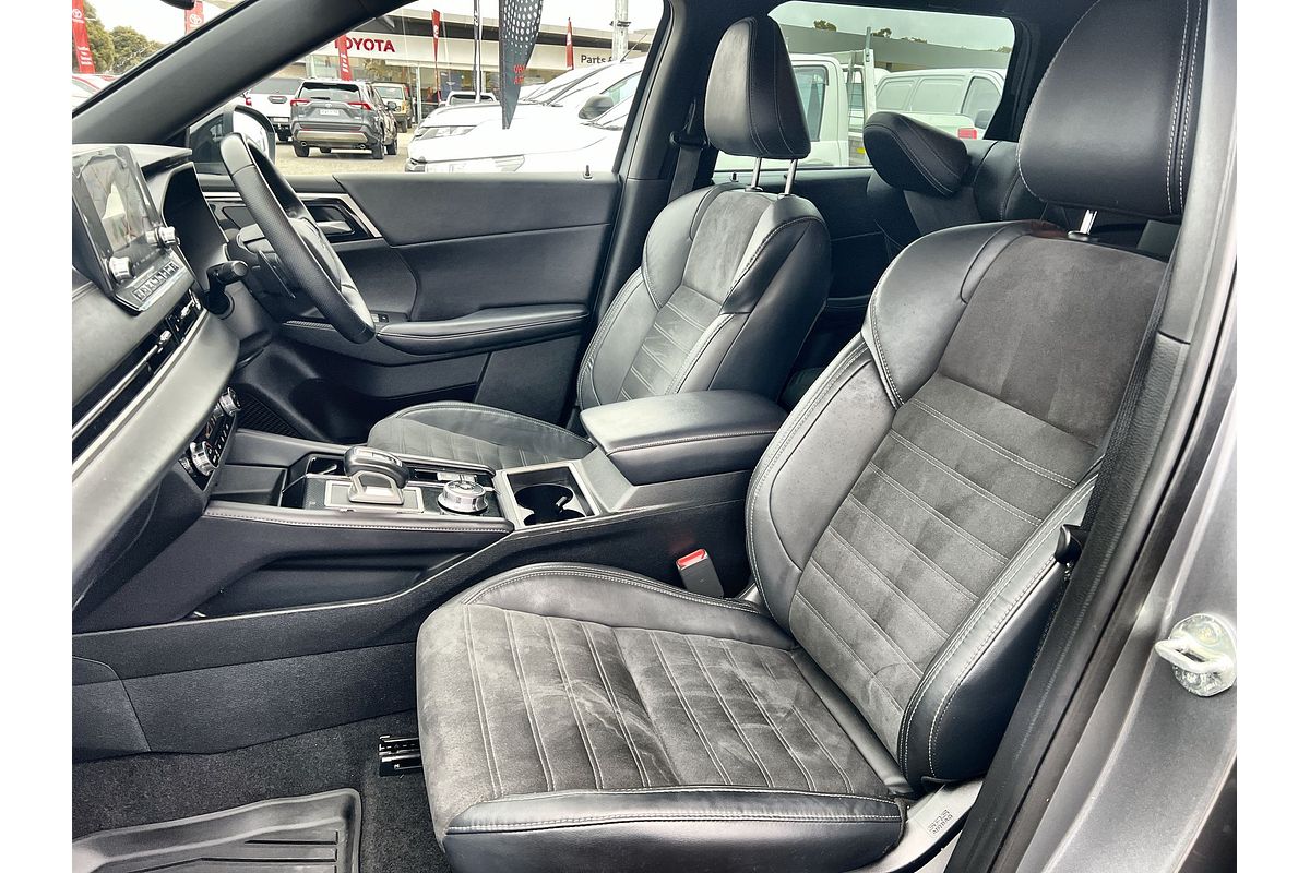 2023 Mitsubishi Outlander LS ZM