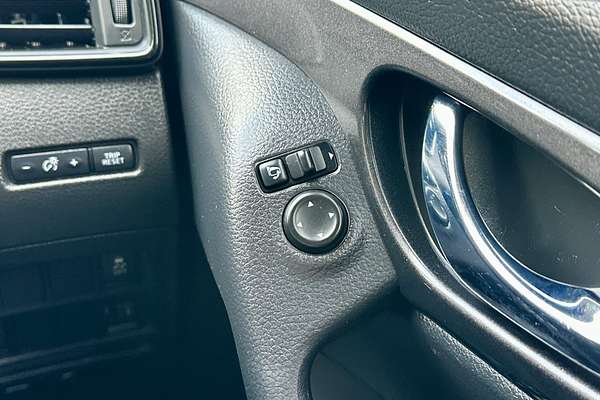 2017 Nissan X-TRAIL ST T32