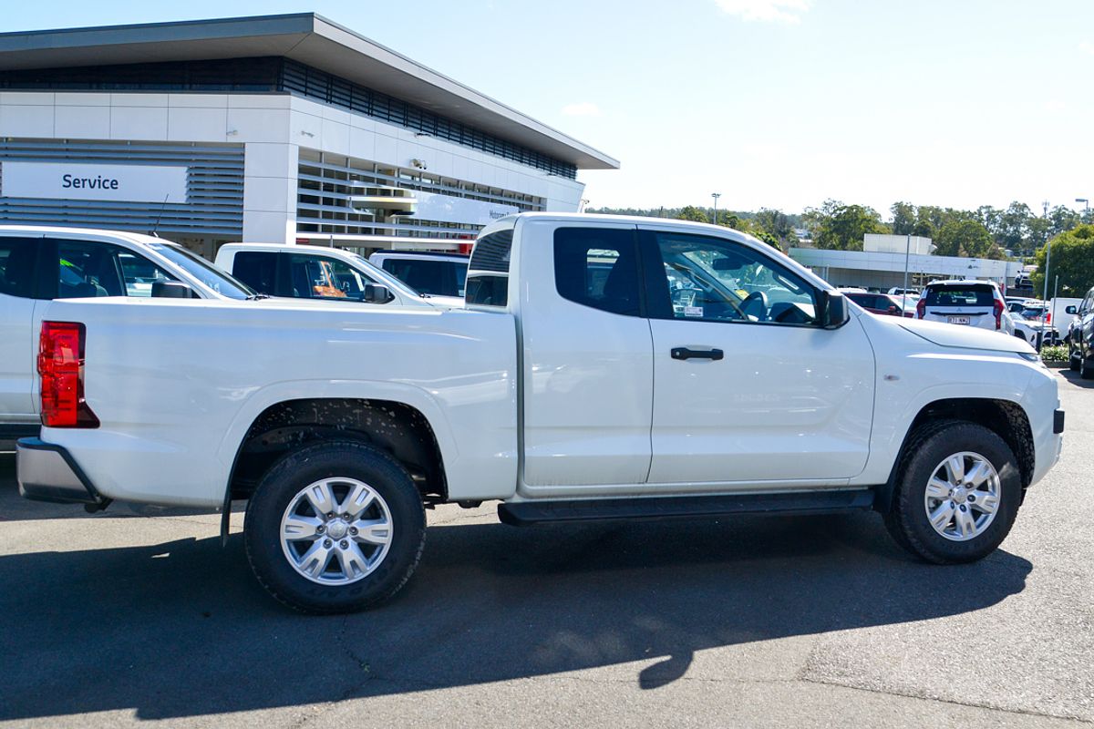 2024 Mitsubishi Triton GLX+ MV 4X4