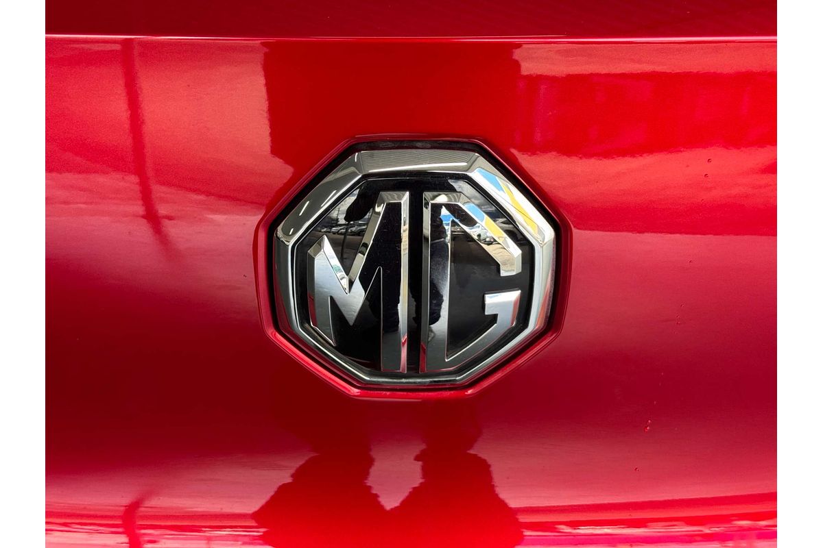 2023 MG ZST Essence