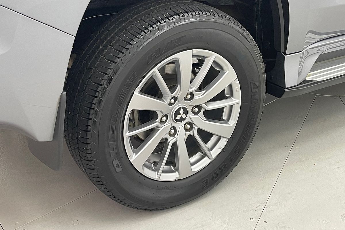 2018 Mitsubishi Pajero Sport GLX QE