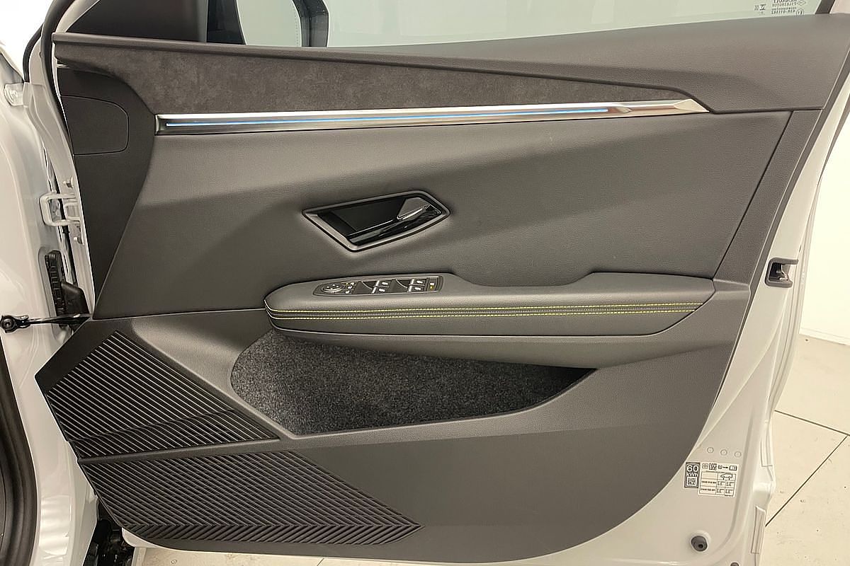 2024 Renault Megane Techno EV60 XCB