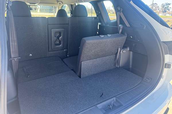 2025 Mitsubishi Outlander ES ZM