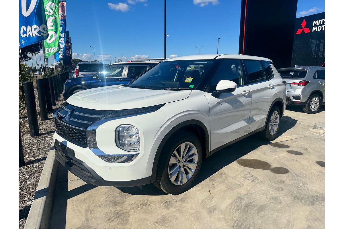 2025 Mitsubishi Outlander ES ZM