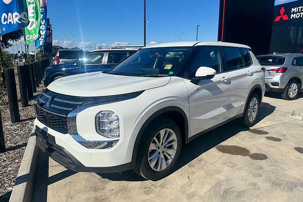 2025 Mitsubishi Outlander ES ZM