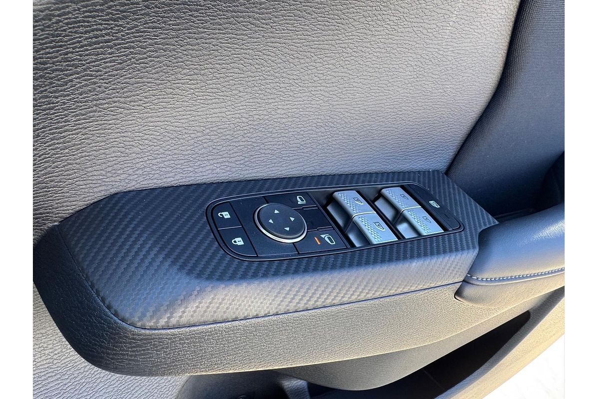 2025 Mitsubishi Outlander ES ZM