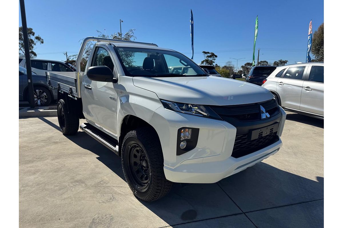 2024 Mitsubishi Triton GLX MR 4X4