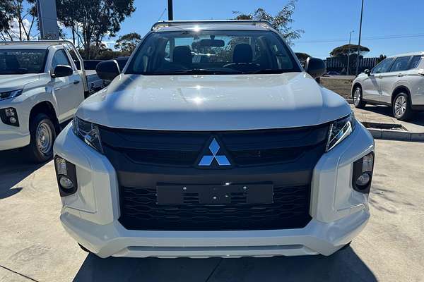 2024 Mitsubishi Triton GLX MR 4X4