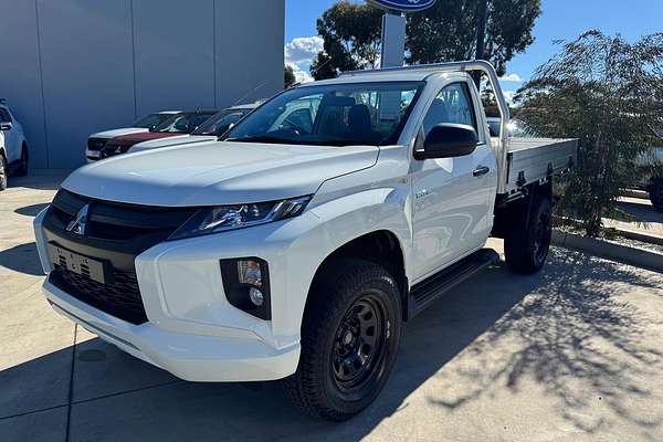 2024 Mitsubishi Triton GLX MR 4X4